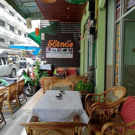Soetnos Hotel Jomtien Beach Buitenkant foto